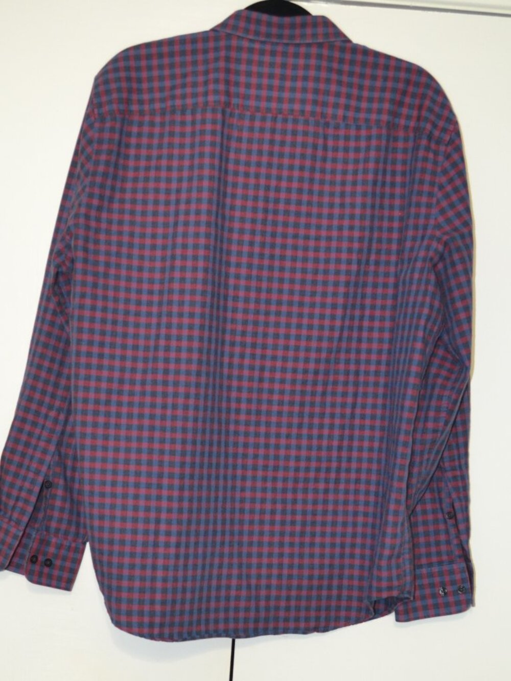Perry Ellis Men’s Plaid Button-Down Shirt – Size XL - Picture 3 of 6